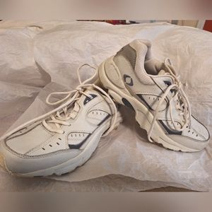 Apex 7.5 Women's walking shoes V854